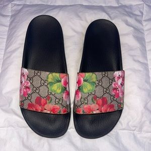 Gucci GG Blooms Supreme Floral Slides